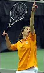 Blakeley Griffith downs No. 65 Sara Anundsen at No. 3 singles.