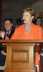 Coach Summitt addresses the Tennessee State Legislature