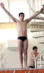 Rincon Getting Ready To Dive