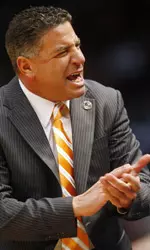 Bruce Pearl Clapping