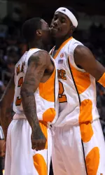 Scotty Hopson (32), Bobby Maze (3)