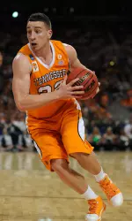 During his trip to Ukraine, Pearl will maintain a daily blog at UTsports.com.