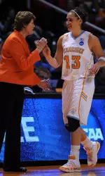 Head coach Pat Summitt and sophomore Taber Spani