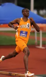 Joe Franklin won the 1000m run with the No. 5 mark on the UT all-time indoor performers list.