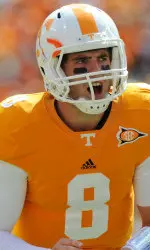 Tyler Bray suffered a fractured right thumb in the fourth quarter of the team's game against Georgia at Neyland Stadium Saturday night.