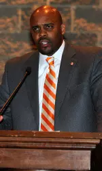 Head coach Cuonzo Martin