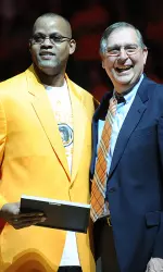 DeVoe and Ellis at a Tennessee basketball game in 2009.