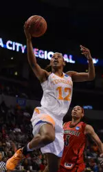 Prior to her sensational rookie season, Bashaara Graves helped the USA U18 team to gold last summer at the FIBA Americas Championship.