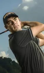 Rodgers leads Vols after 1st round