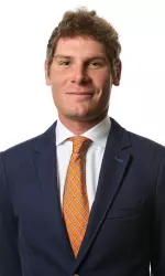 Scalise sits T-25 at 2-over par