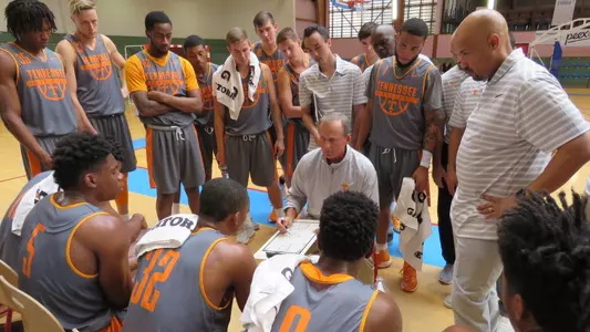 Vols vs. Paris All-Stars