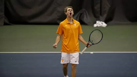 KNOXVILLE, TN - APRIL 15, 2018 - Scott Jones of the Tennessee Volunteers during the match between the Vanderbilt Commodores and the Tennessee Volunteers at Goodfriend Tennis Center in Knoxville, TN. Photo By Summer Simmons/Tennessee Athletics