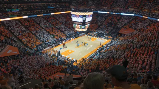 KNOXVILLE, TN - 2017.12.17 - Tennessee vs. North Carolina
