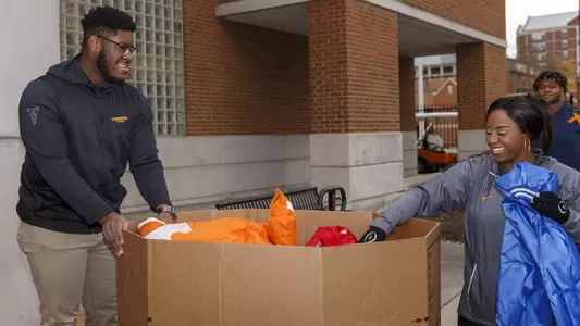 KNOXVILLE, TN - 2018.11.20 - Trey Smith Coats For Cold Drive