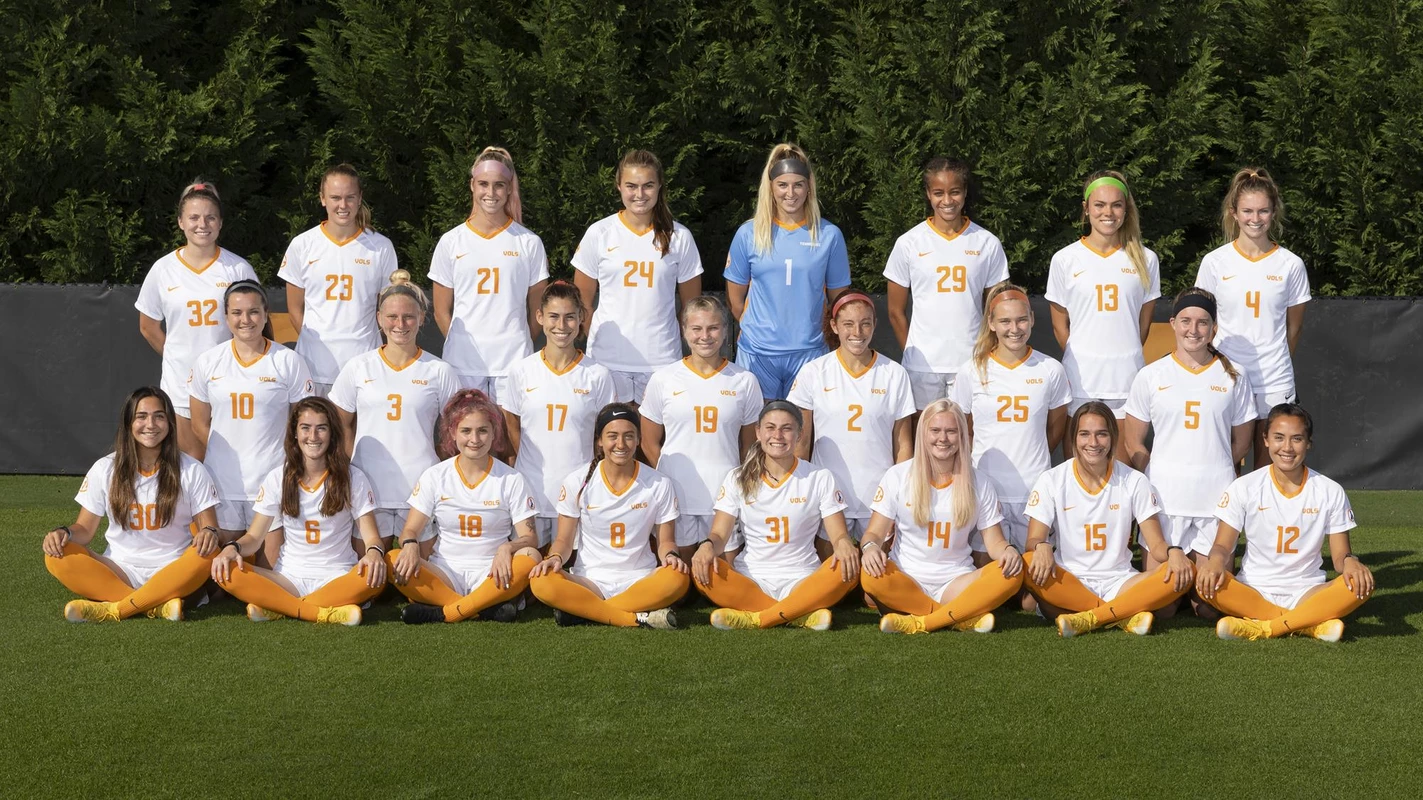 KNOXVILLE, TN - 2020.10.27 - 2020-2021 Soccer Team Photo