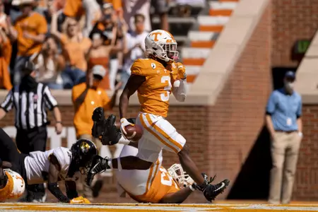 KNOXVILLE, TN - OCTOBER 03, 2020 - Running back Eric Gray #3 of the Tennessee Volunteers during the game between the Missouri Tigers and the Tennessee Volunteers at Neyland Stadium in Knoxville, TN. Photo By Andrew Ferguson/Tennessee Athletics