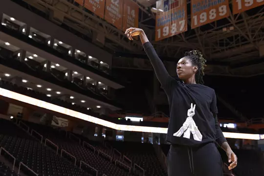 KNOXVILLE, TN - NOVEMBER 13, 2020 - Guard/Forward Rennia Davis #0 of the Tennessee Lady Volunteers portrait taken at Thompson-Boling Arena in Knoxville, TN. Photo By Andrew Ferguson/Tennessee Athletics