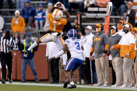 KNOXVILLE, TN - DECEMBER 05, 2020 - Wide receiver Velus Jones Jr. #1 of the Tennessee Volunteers during the game between the Florida Gators and the Tennessee Volunteers at Neyland Stadium in Knoxville, TN. Photo By Andrew Ferguson/Tennessee Athletics