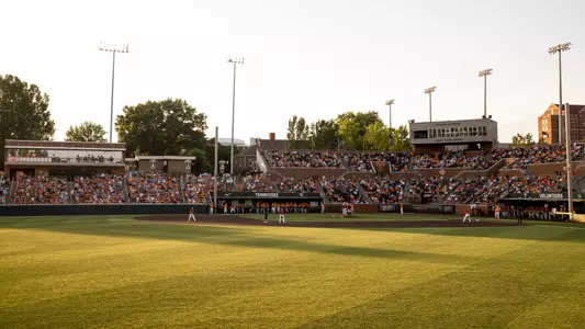 KNOXVILLE, TN - 2019.05.17 - Tennessee vs. Ole Miss - Game 2