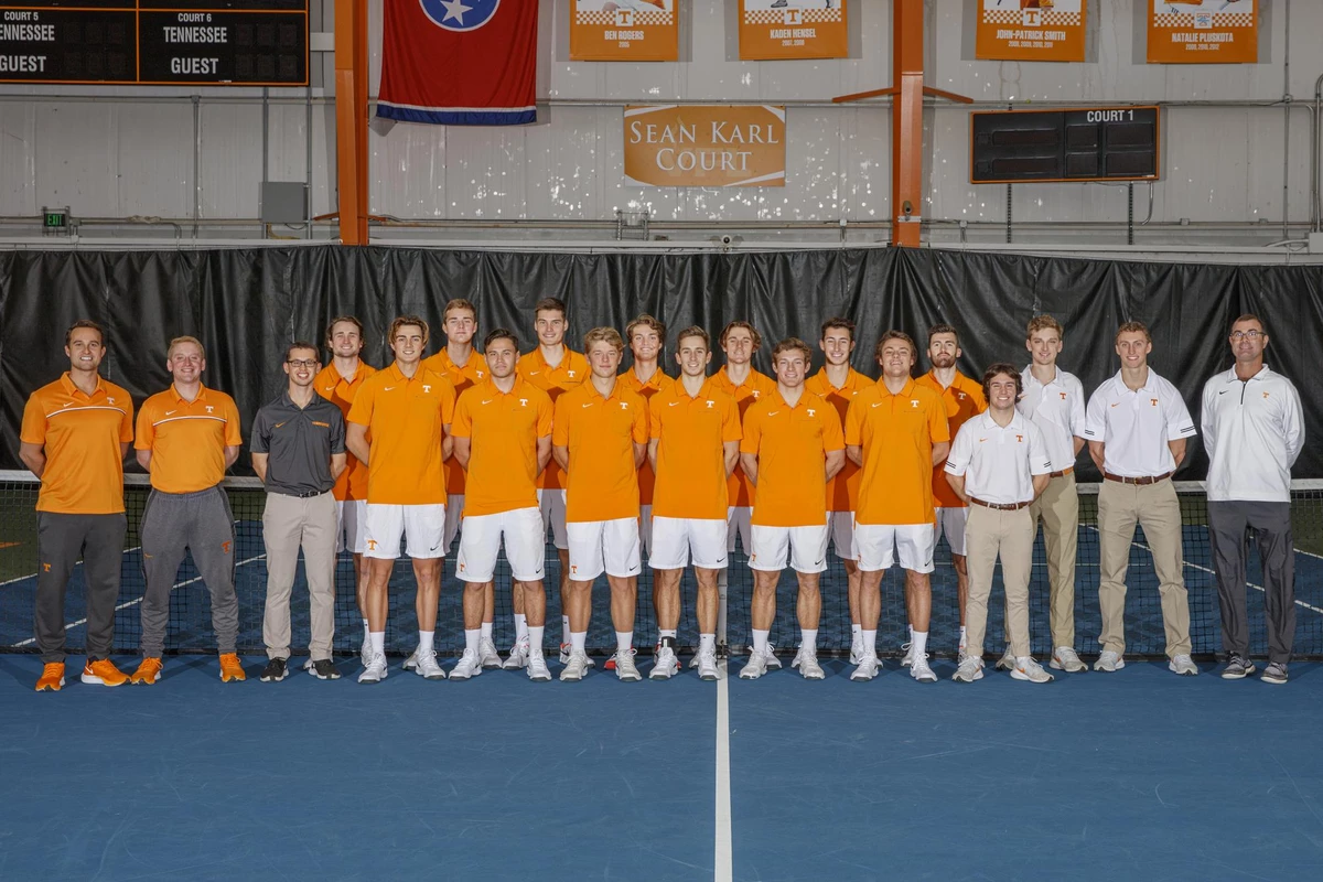 KNOXVILLE, TN - 2021.01.08 - Men's Tennis team photo