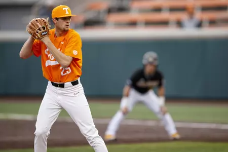 KNOXVILLE, TN - FEBRUARY 25, 2020 - Pitcher Christian Delashmit #25 of the Tennessee Volunteers during the game between the Northern Kentucky Norse and the Tennessee Volunteers at Lindsey Nelson Stadium in Knoxville, TN. Photo By Caleb Jones/Tennessee Athletics