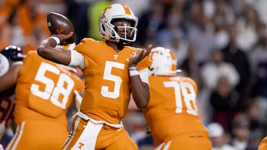 KNOXVILLE, TN - 2021.10.16 - Tennessee vs. Ole Miss