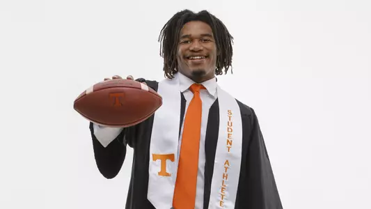 KNOXVILLE, TN - 2021.12.02 - Headshot Velus Jones Jr.