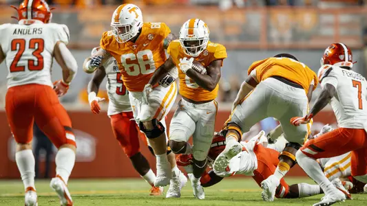 KNOXVILLE, TN - September 02, 2021 - Wide receiver Jimmy Holiday #6 of the Tennessee Volunteers during the game between the Bowling Green Falcons and the Tennessee Volunteers at Neyland Stadium in Knoxville, TN. Photo By Caleb Jones/Tennessee Athletics