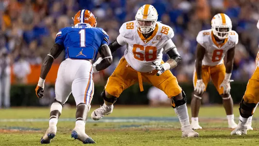 GAINESVILLE, FL - September 25, 2021 - Offensive lineman Cade Mays #68 of the Tennessee Volunteers during the game between the Florida Gators and the Tennessee Volunteers at Ben Hill Griffin Stadium in Gainesville, FL. Photo By Andrew Ferguson/Tennessee Athletics