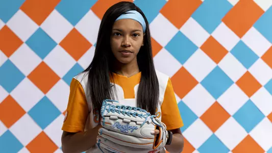 KNOXVILLE, TN - 2021.01.13 - 2021 Softball Photo Day