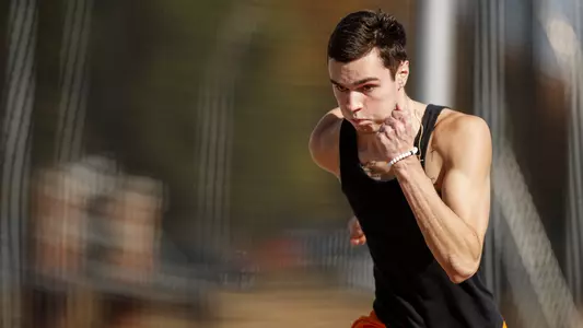KNOXVILLE, TN - DECEMBER 10, 2020 - Spencer Brown of the Tennessee Volunteers during practice at Tom Black Track At LaPorte Stadium in Knoxville, TN. Photo By Caleb Jones/Tennessee Athletics