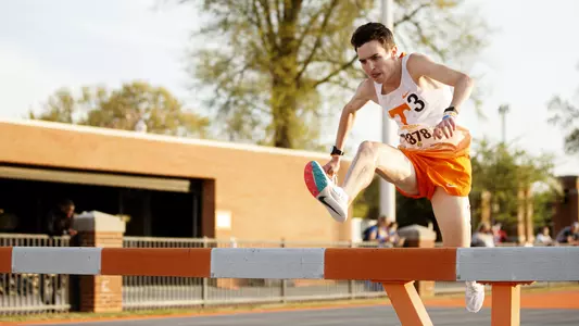 KNOXVILLE, TN - April 09, 2021 - Eli Nahom of the Tennessee Volunteers during day 2 of the 53rd Tennessee Relays at Tom Black Track At LaPorte Stadium in Knoxville, TN. Photo By Caleb Jones/Tennessee Athletics