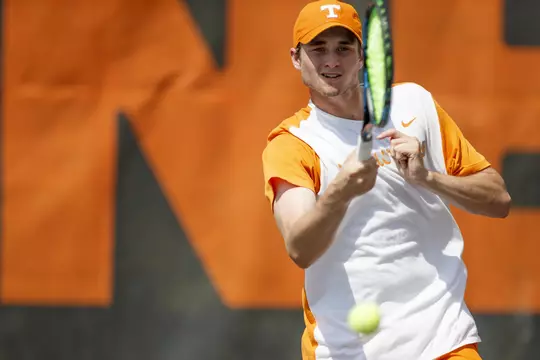 KNOXVILLE, TN - SEPTEMBER 20, 2017 - Andrew Rogers of the Tennessee Volunteers during practice at Barksdale Stadium in Knoxville, TN. Photo By Connor Morss/Tennessee Athletics