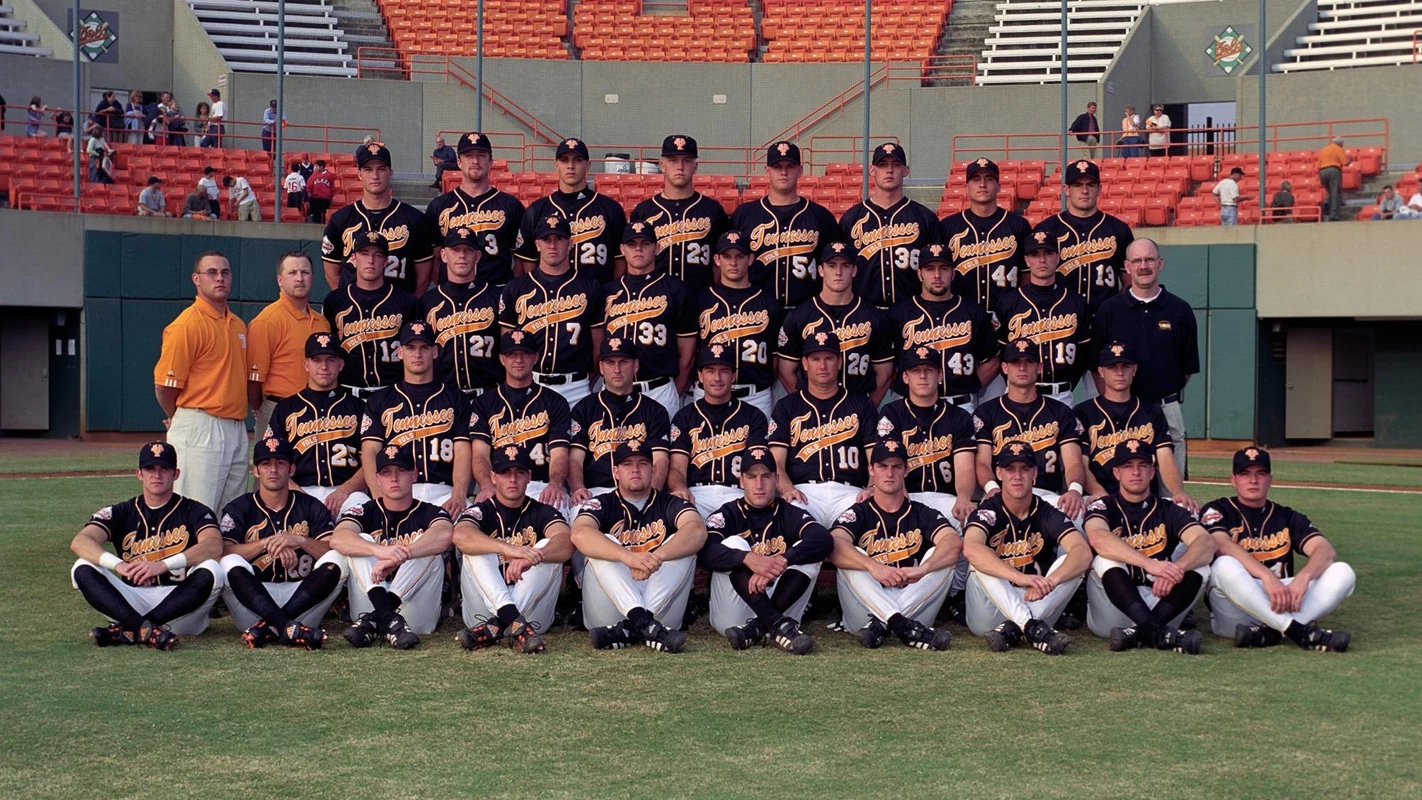 2001 Tennessee Baseball Team Photo