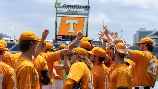 Vols Practice at CWS