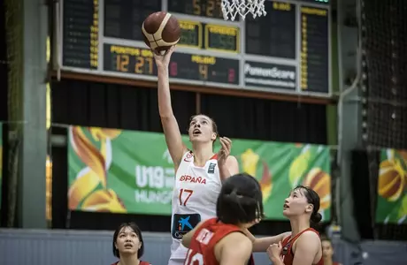 Marta Suárez action vs. Japan