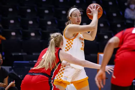 Marta Suárez action