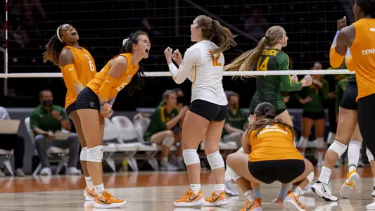 UT defeats No. 9 Baylor
