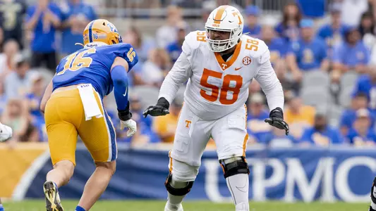 PITTSBURGH, PA - September 10, 2022 - Offensive lineman Darnell Wright #58 of the Tennessee Volunteers during the game between the Pittsburgh Panthers and the Tennessee Volunteers at Acrisure Stadium in Pittsburgh, PA. Photo By Andrew Ferguson/Tennessee Athletics