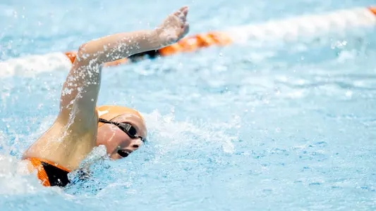 KNOXVILLE, TN - October 14, 2022 - Aly Breslin of the Tennessee Volunteers during the game between the North Carolina State Wolfpack and the Tennessee Volunteers at Allan Jones Intercollegiate Aquatic Center in Knoxville, TN. Photo By Ian Cox/Tennessee Athletics