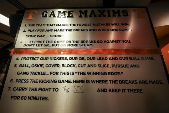 KNOXVILLE, TN - AUGUST 23, 2016 - Tennessee Volunteers Maxims during practice at Neyland Stadium in Knoxville, TN. Photo By Craig Bisacre/Tennessee Athletics