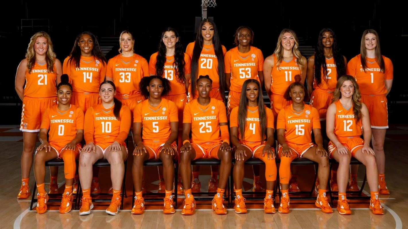 KNOXVILLE, TN - September 14, 2022 - 2022-2023 Tennessee Lady Volunteers Women's Basketball team photos taken during 2022 Photo Day at Thompson Boling Arena in Knoxville, TN. Photo By Kate Luffman/Tennessee Athletics.Back Row (L-R): Tess Darby #21, Jasmine Franklin #14, Marta Suárez #33, Justine Pissott #13, Tamari Key #20, Jillian Hollingshead #53, Karoline Striplin #11, Rickea Jackson #2, Sara Puckett #1.Front Row: Guard Brooklynn Miles #0, Jessie Rennie #10, Kaiya Wynn #5, Jordan Horston #25, Jordan Walker #4, Jasmine Powell #15, Edie Darby #12