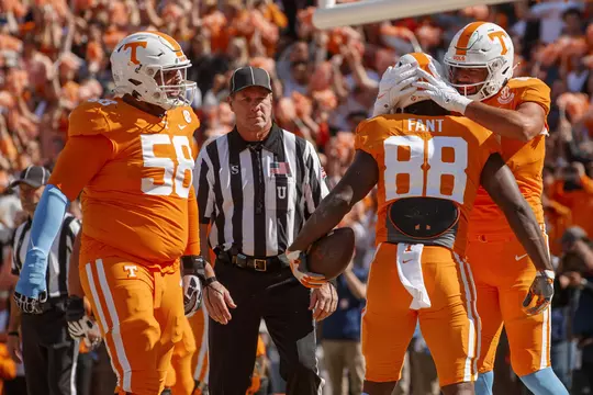 KNOXVILLE, TN - October 22, 2022 - Tight end Jacob Warren #87 and Tight end Princeton Fant #88 of the Tennessee Volunteers during the game between the UT-Martin Skyhawks and the Tennessee Volunteers at Neyland Stadium in Knoxville, TN. Photo By Emma Corona/Tennessee Athletics