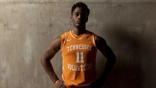 KNOXVILLE, TN - October 12, 2022 - Forward Tobe Awaka #11 of the Tennessee Volunteers portrait taken during 2022 Photo Day at Thompson-Boling Arena in Knoxville, TN. Photo By Andrew Ferguson/Tennessee Athletics