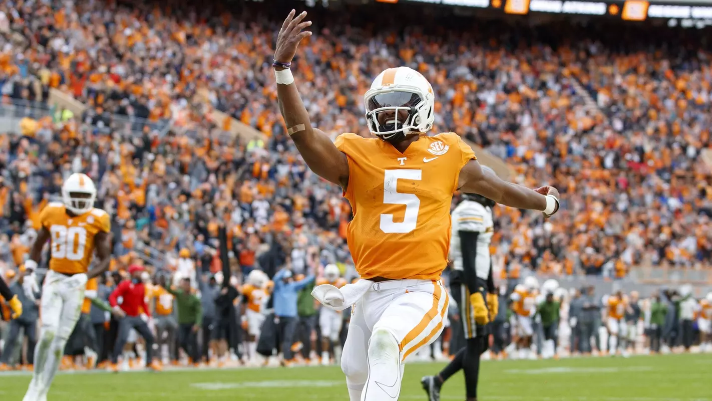KNOXVILLE, TN - November 12, 2022 - Quarterback Hendon Hooker #5 of the Tennessee Volunteers during the game between the Missouri Tigers and the Tennessee Volunteers at Neyland Stadium in Knoxville, TN. Photo By Kate Luffman/Tennessee Athletics