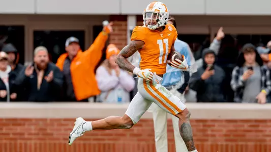 KNOXVILLE, TN - November 12, 2022 - Wide receiver Jalin Hyatt #11 of the Tennessee Volunteers during the game between the Missouri Tigers and the Tennessee Volunteers at Neyland Stadium in Knoxville, TN. Photo By Andrew Ferguson/Tennessee Athletics
