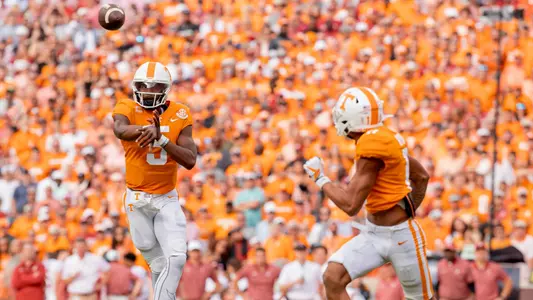 KNOXVILLE, TN - October 15, 2022 - Quarterback Hendon Hooker #5 and Wide receiver Jalin Hyatt #11 of the Tennessee Volunteers during the game between the Alabama Crimson Tide and the Tennessee Volunteers at Neyland Stadium in Knoxville, TN. Photo By Andrew Ferguson/Tennessee Athletics
