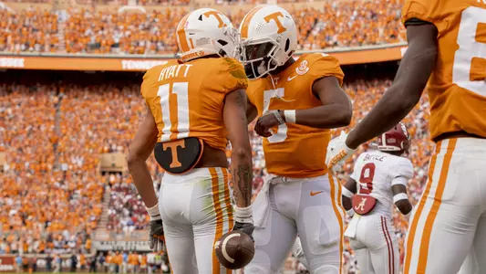 KNOXVILLE, TN - October 15, 2022 - Wide receiver Jalin Hyatt #11 and Quarterback Hendon Hooker #5 of the Tennessee Volunteers during the game between the Alabama Crimson Tide and the Tennessee Volunteers at Neyland Stadium in Knoxville, TN. Photo By Andrew Ferguson/Tennessee Athletics