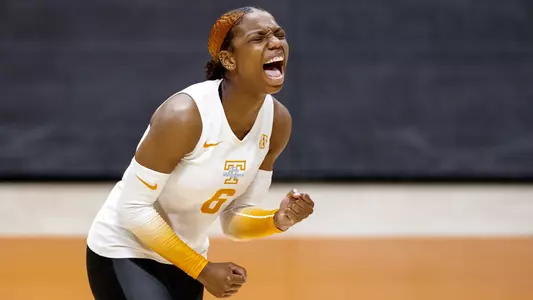 KNOXVILLE, TN - November 06, 2022 - Outside hitter Erykah Lovett #6 of the Tennessee Lady Volunteers during the game between the LSU Tigers and the Tennessee Lady Volunteers at Thompson?Boling Arena in Knoxville, TN. Photo By Ian Cox/Tennessee Athletics