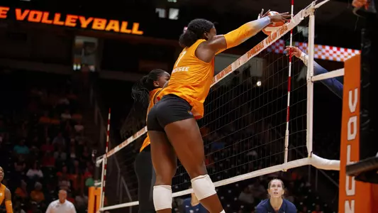 KNOXVILLE, TN - September 09, 2022 - Middle blocker Morgahn Fingall #7 of the Tennessee Lady Volunteers during the game between the New Hampshire Wildcats and the Tennessee Lady Volunteers at Thompson?Boling Arena in Knoxville, TN. Photo By Emma Corona/Tennessee Athletics